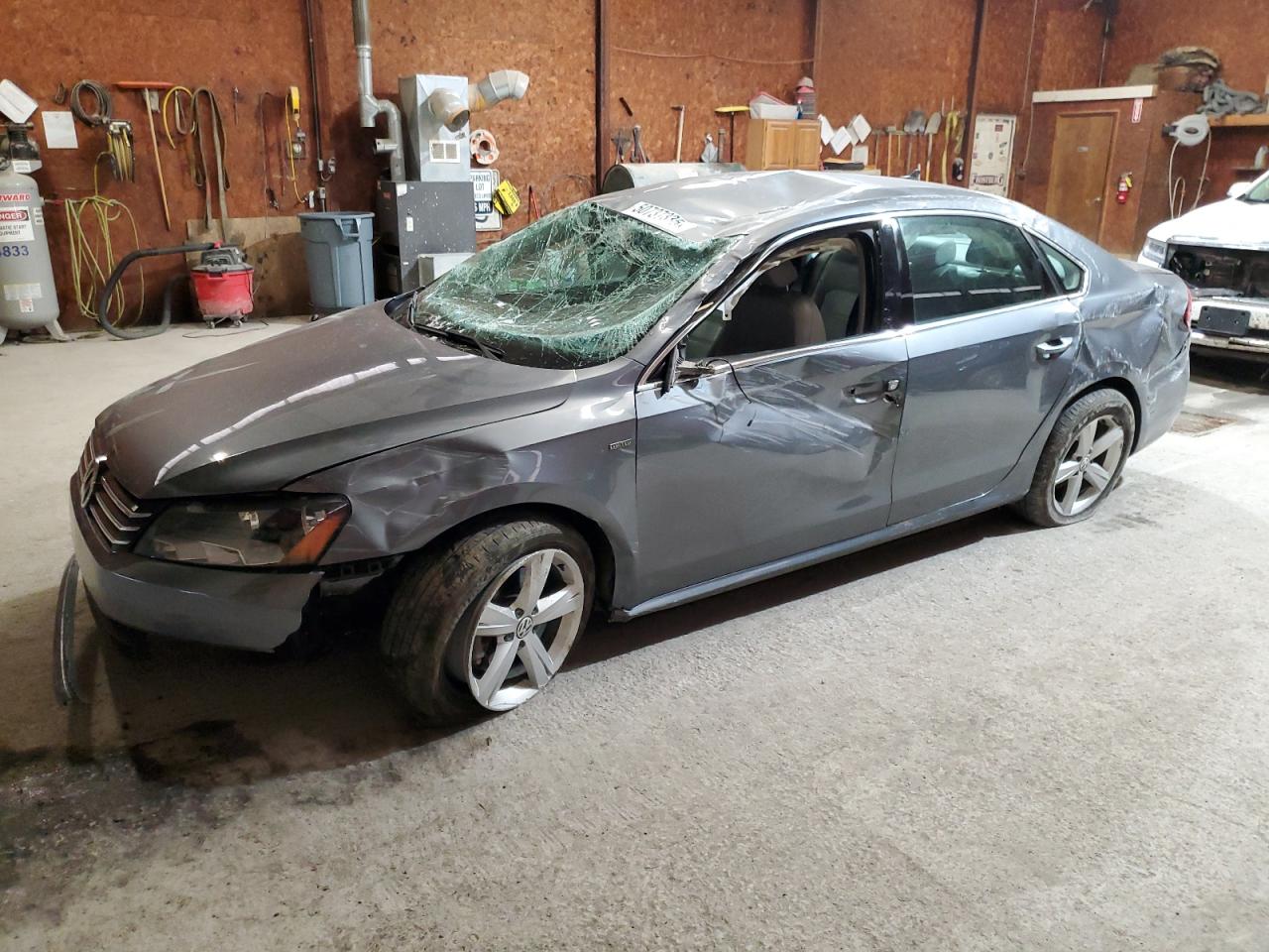 2015 Volkswagen Passat S продається в Ebensburg, PA - Rollover