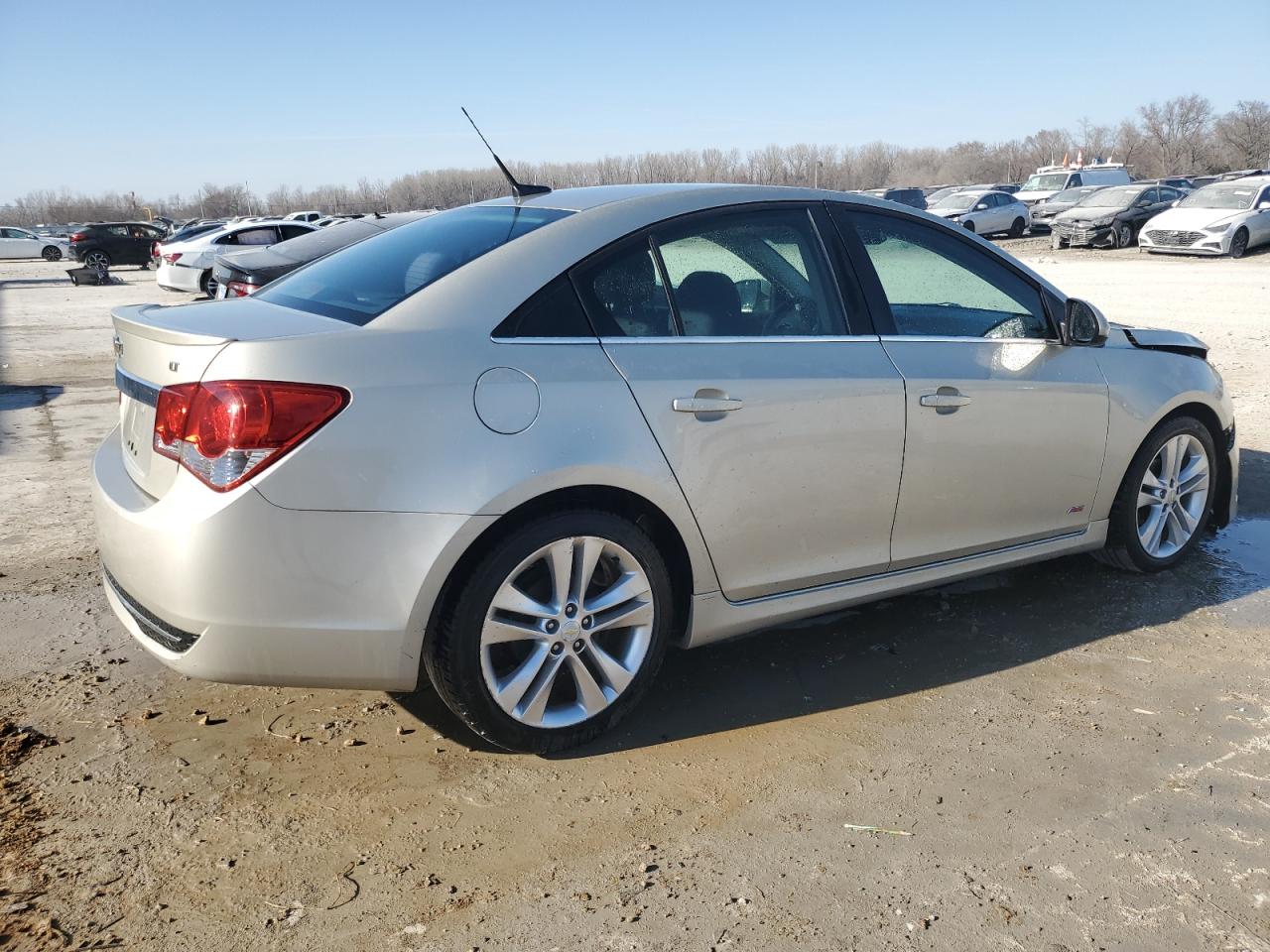 2013 Chevrolet Cruze - Image 3