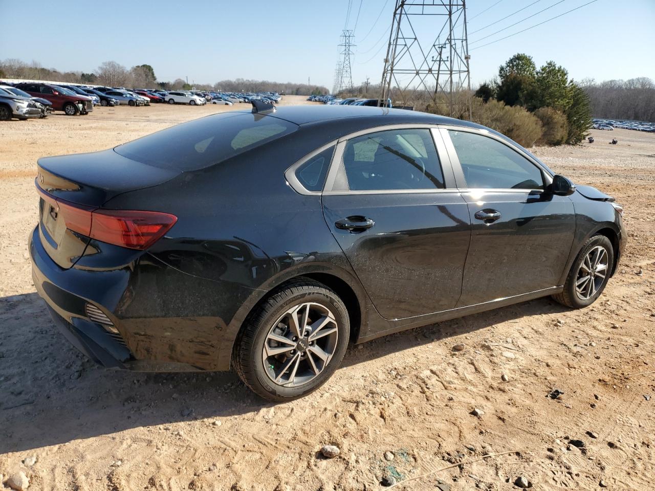 2024 Kia Forte - Image 3
