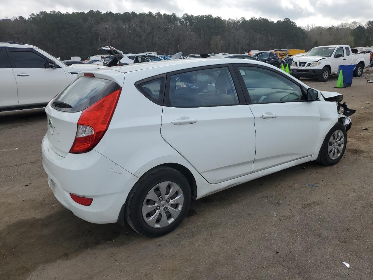 2015 Hyundai Accent - Image 3