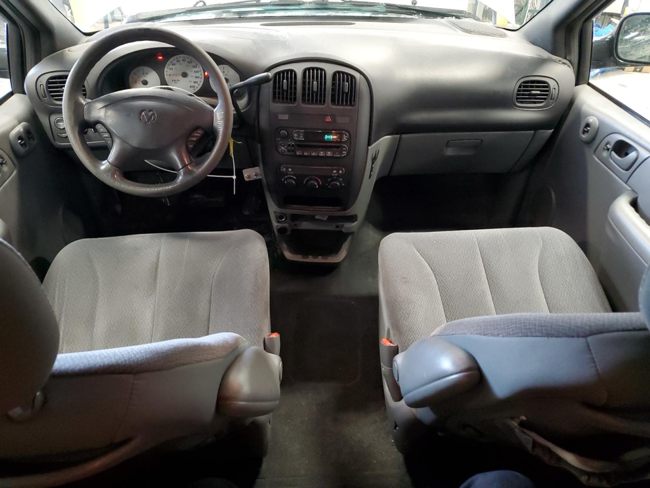 2004 Dodge Caravan - Image 8
