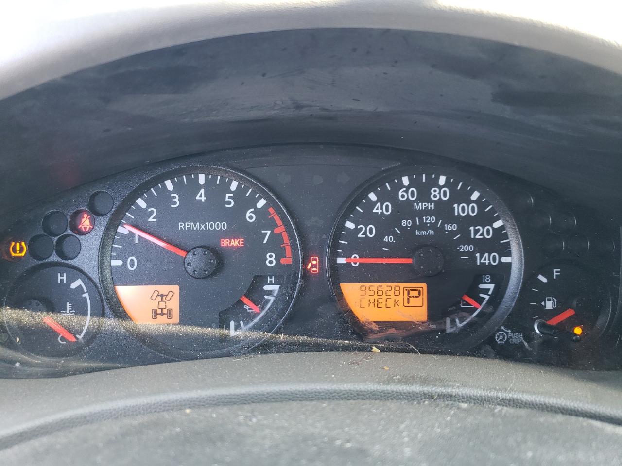 2011 Nissan XTerra - Image 9