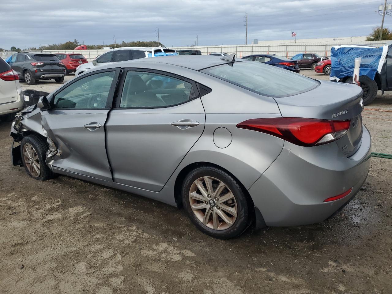 2014 Hyundai Elantra - Image 2