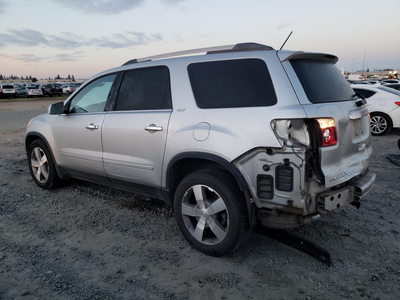 2010 GMC Acadia - Image 2