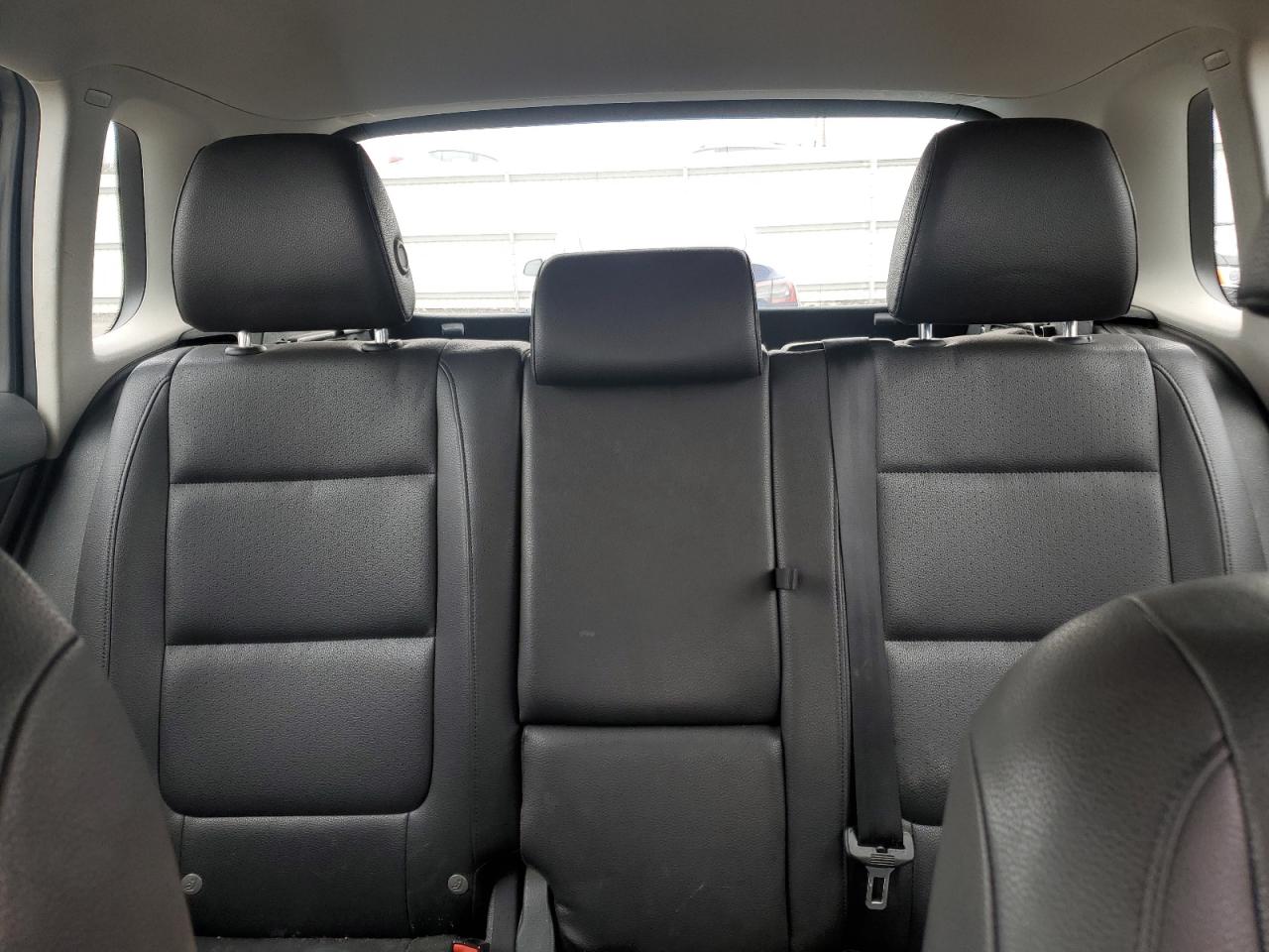 2016 Volkswagen Tiguan - Image 10