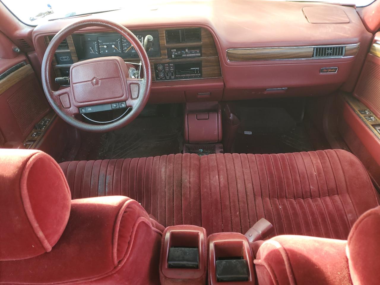 1992 Chrysler New Yorker C-Body Salon VIN: 1C3XC66R4ND782435 Lot: 50000075