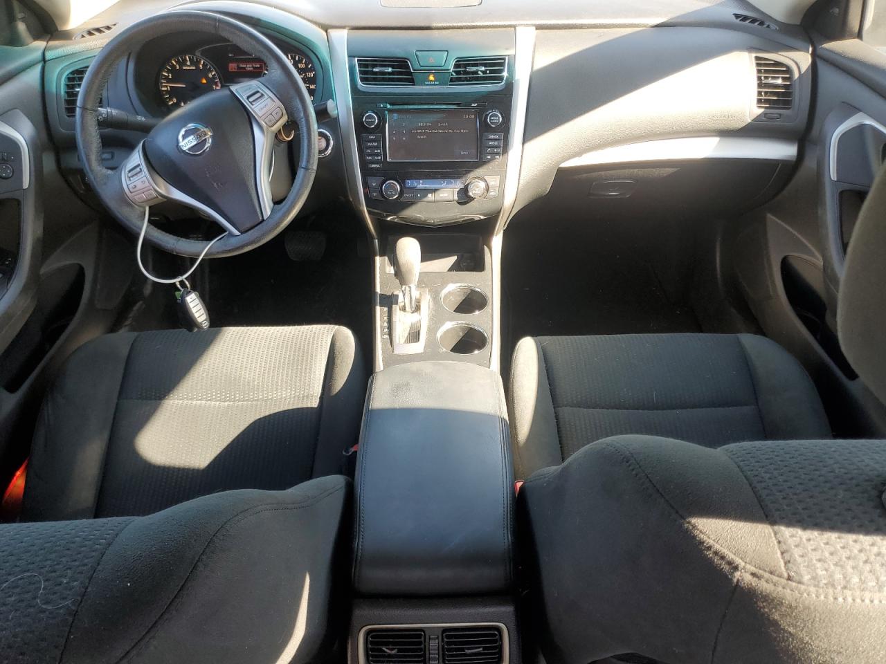 2015 Nissan Altima - Image 8