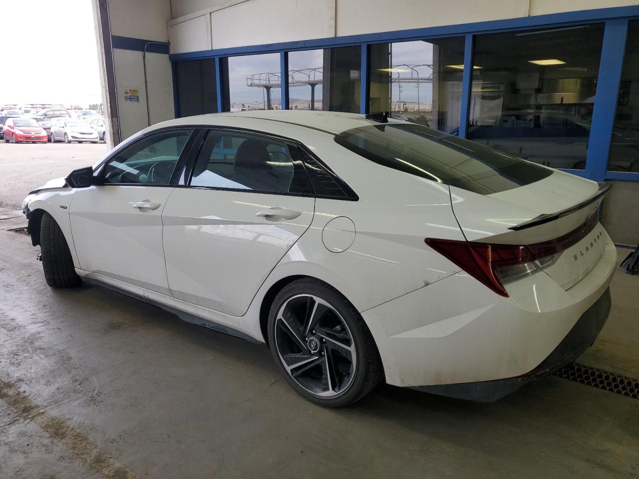 2023 Hyundai Elantra - Image 2