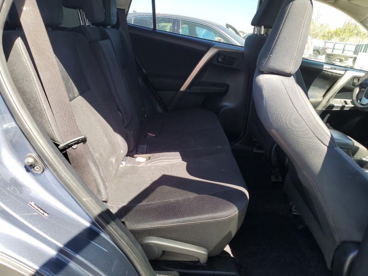2013 Toyota RAV 4 - Image 11