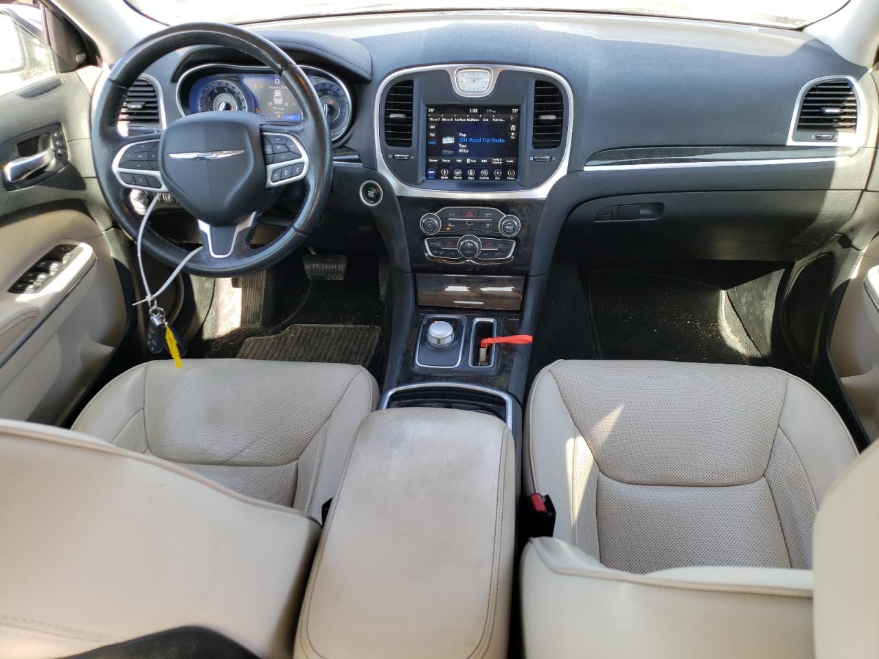 2019 Chrysler 300 - Image 8