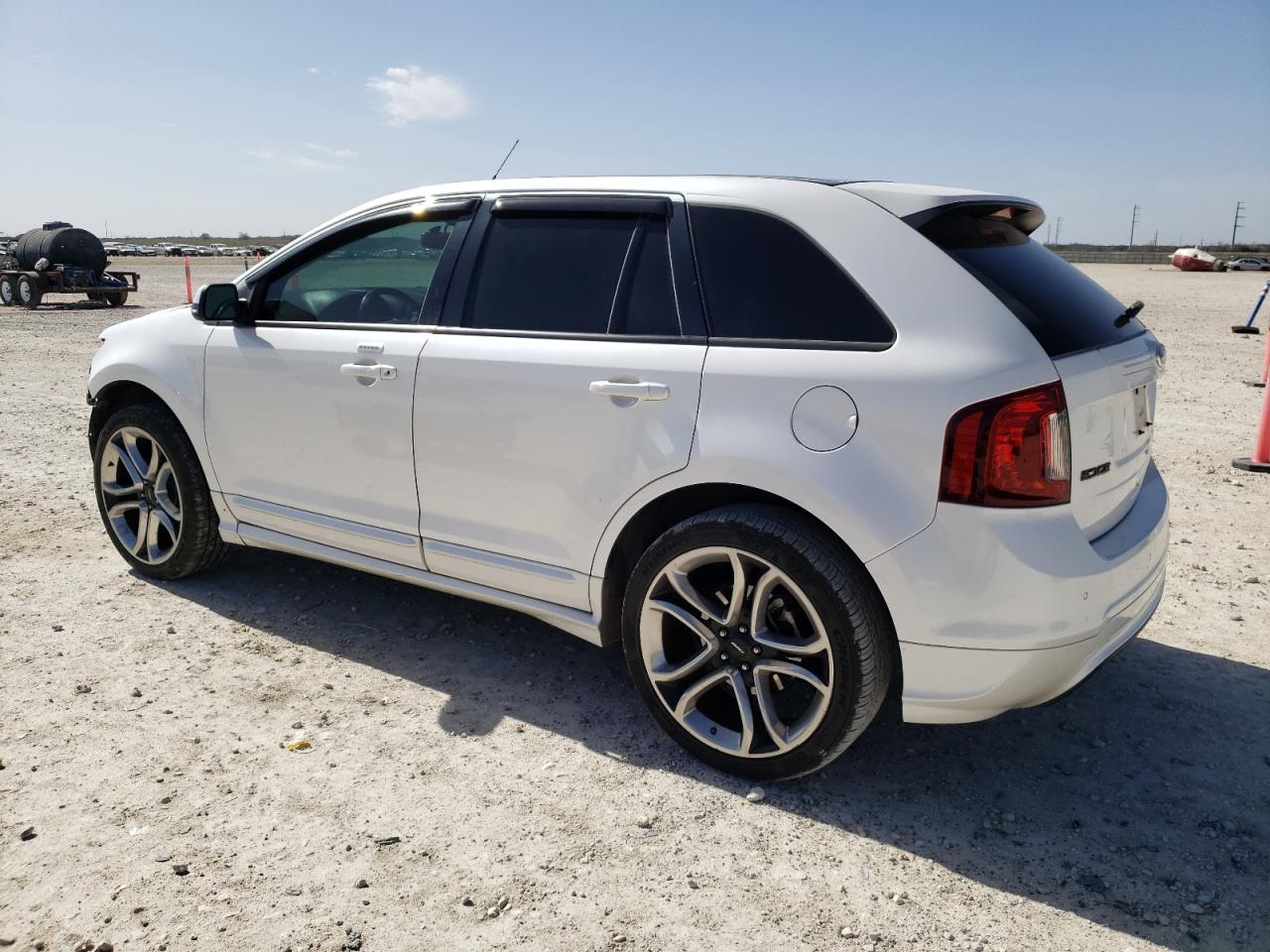 2014 Ford Edge - Image 2