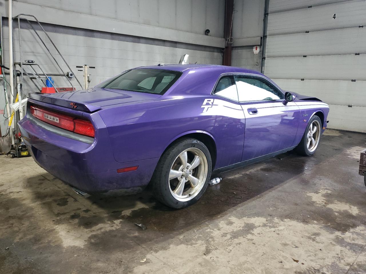 2010 Dodge Challenger - Image 3