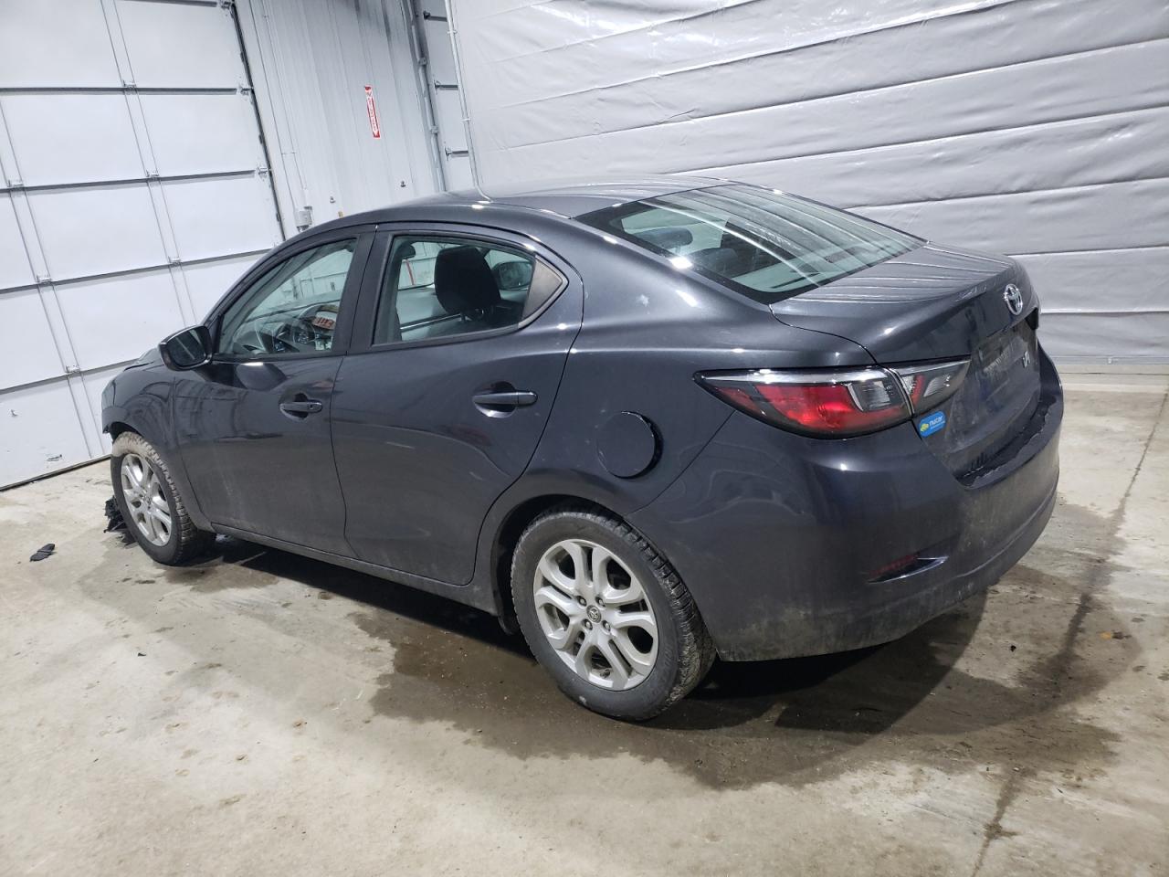 2017 Toyota Yaris - Image 2
