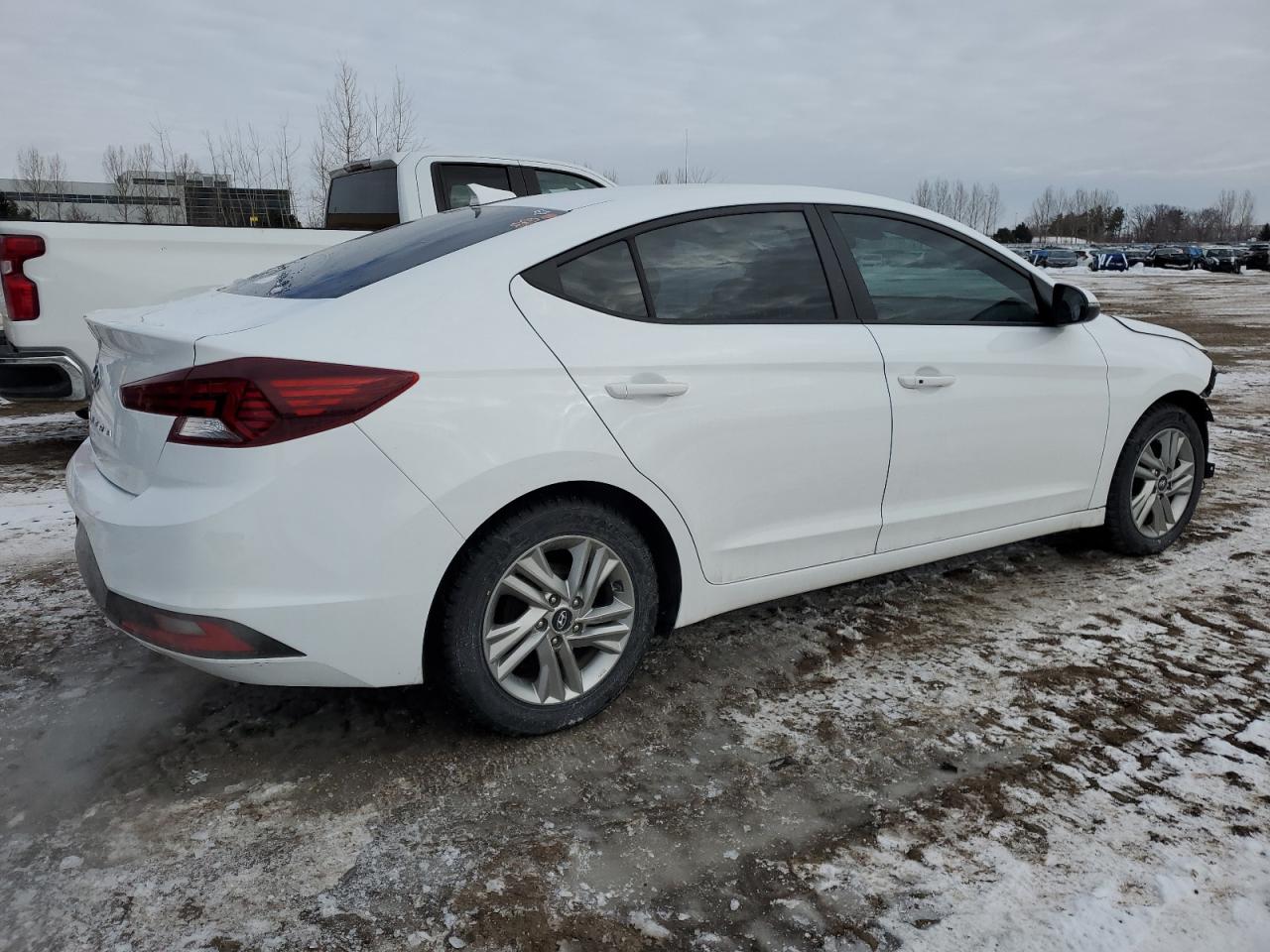 2020 Hyundai Elantra - Image 3