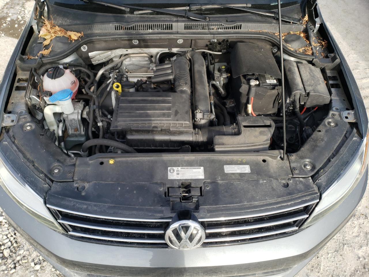 2017 Volkswagen Jetta - Image 11
