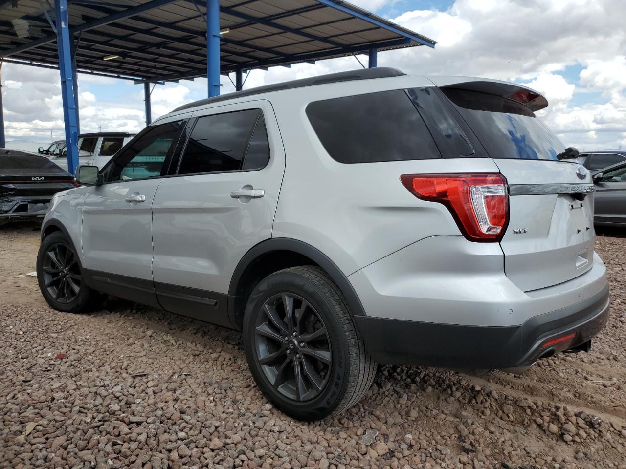 2017 Ford Explorer - Image 2