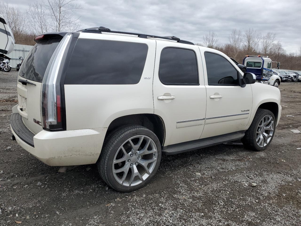 2012 GMC Yukon - Image 3