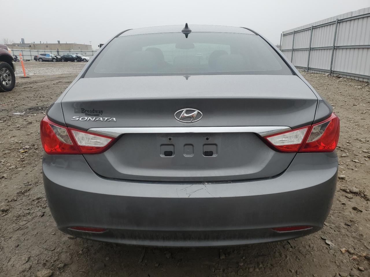 2013 Hyundai Sonata - Image 6
