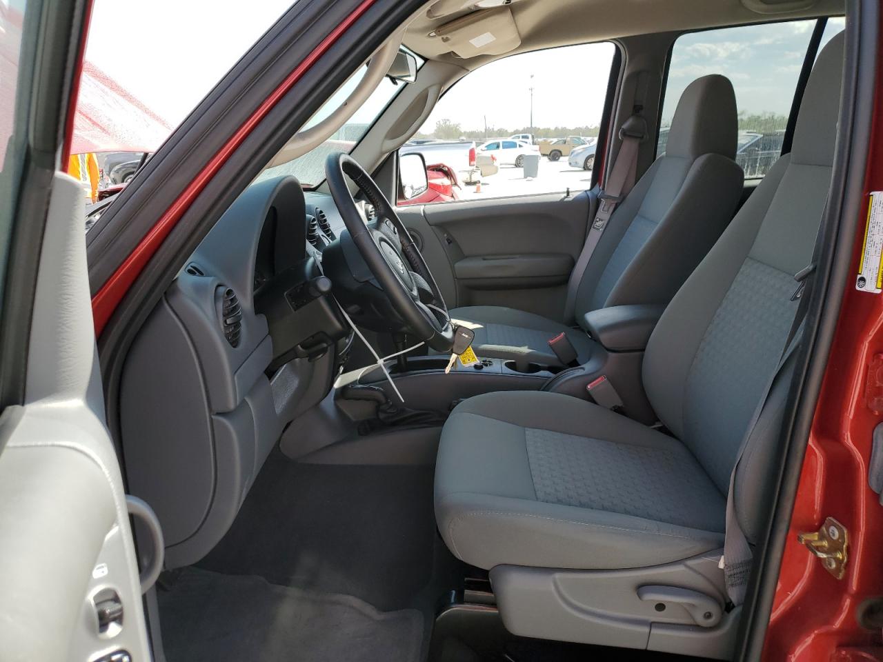 2007 Jeep Liberty (North America) - Image 7