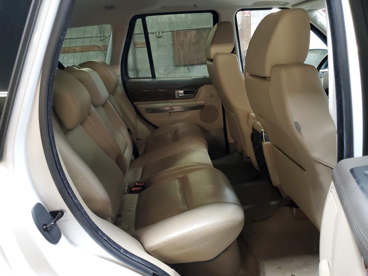 2013 Land Rover Range Rover - Image 11