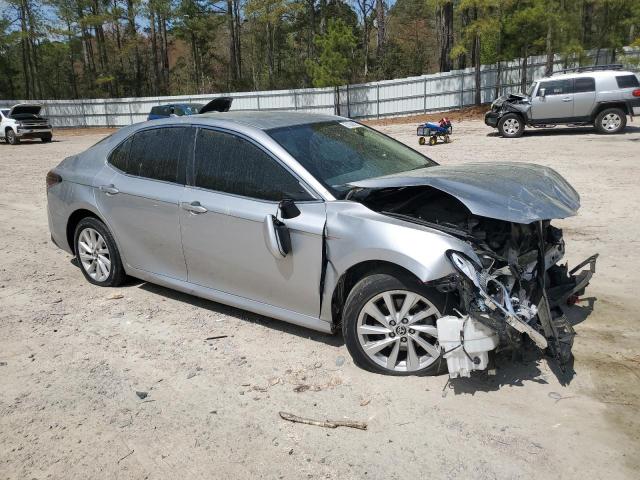  TOYOTA CAMRY 2021 Серебристый