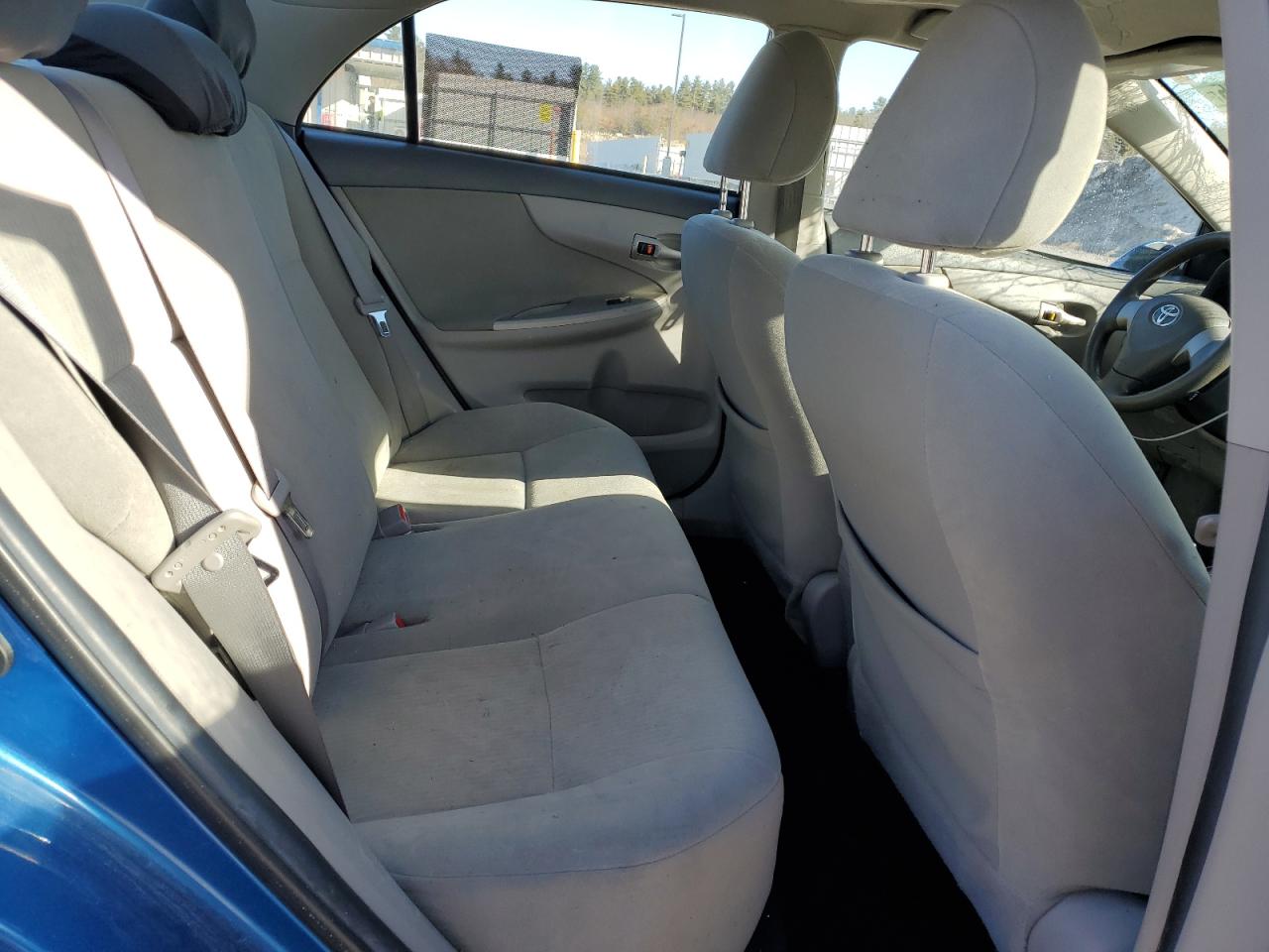 2010 Toyota Corolla - Image 11