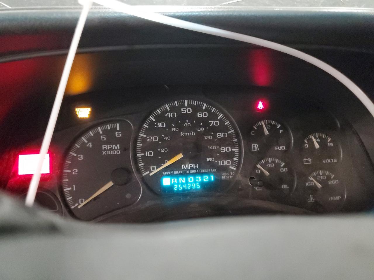 2000 Chevrolet Silverado - Image 9