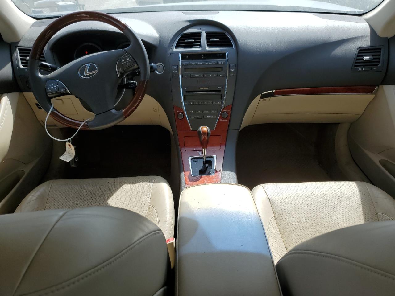 2011 Lexus ES - Image 8