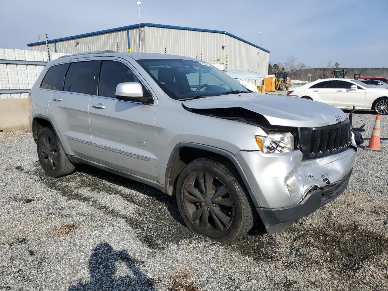 2011 Jeep Grand Cherokee - Image 4
