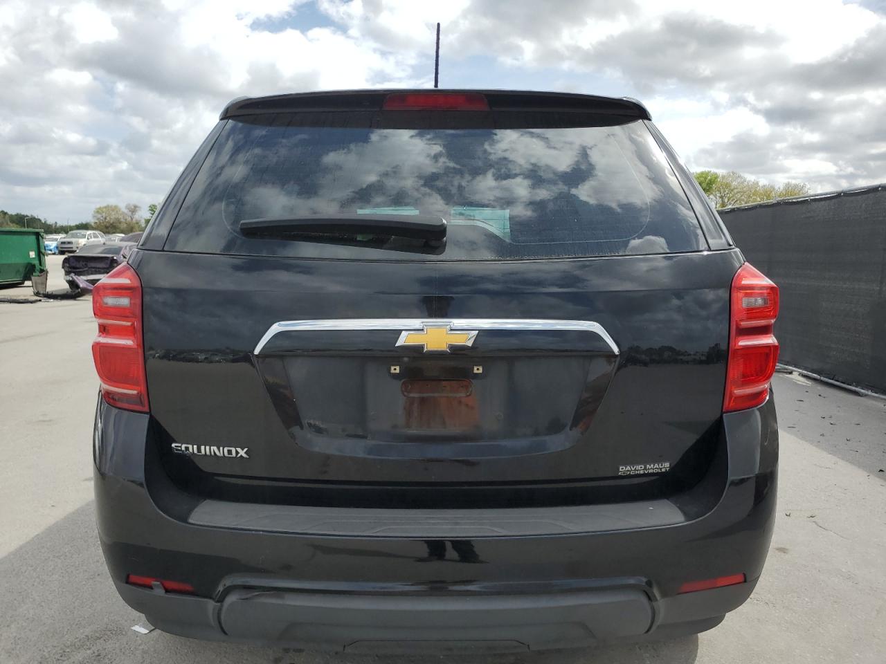 2017 Chevrolet Equinox - Image 6