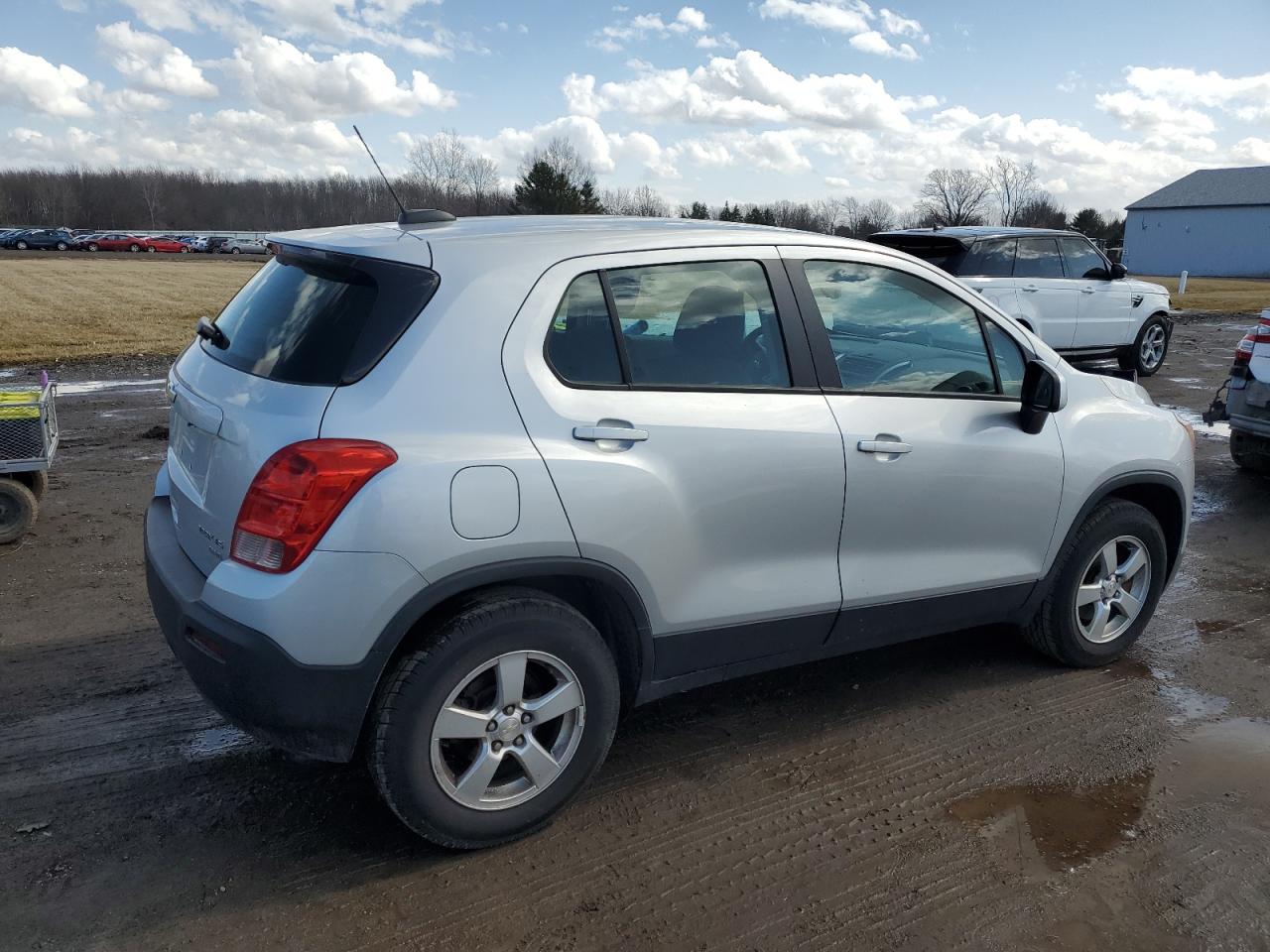 2016 Chevrolet Trax - Image 3