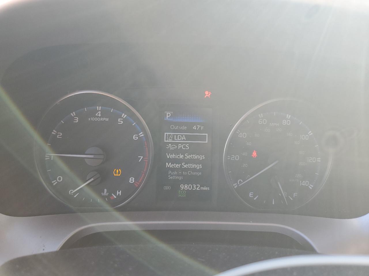 JTMZFREV7JJ182015 TOYOTA RAV4 2018