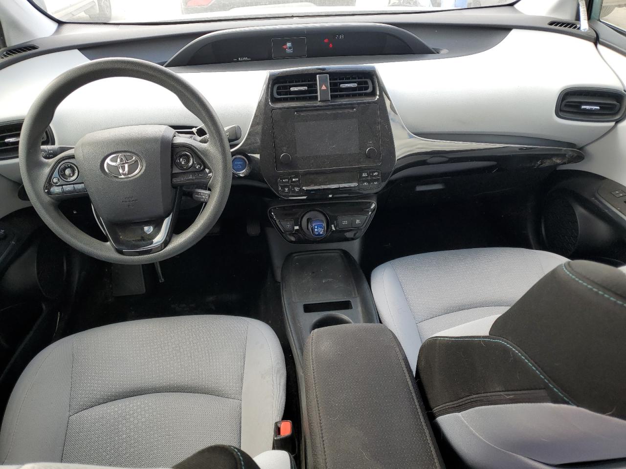 2019 Toyota Prius - Image 8