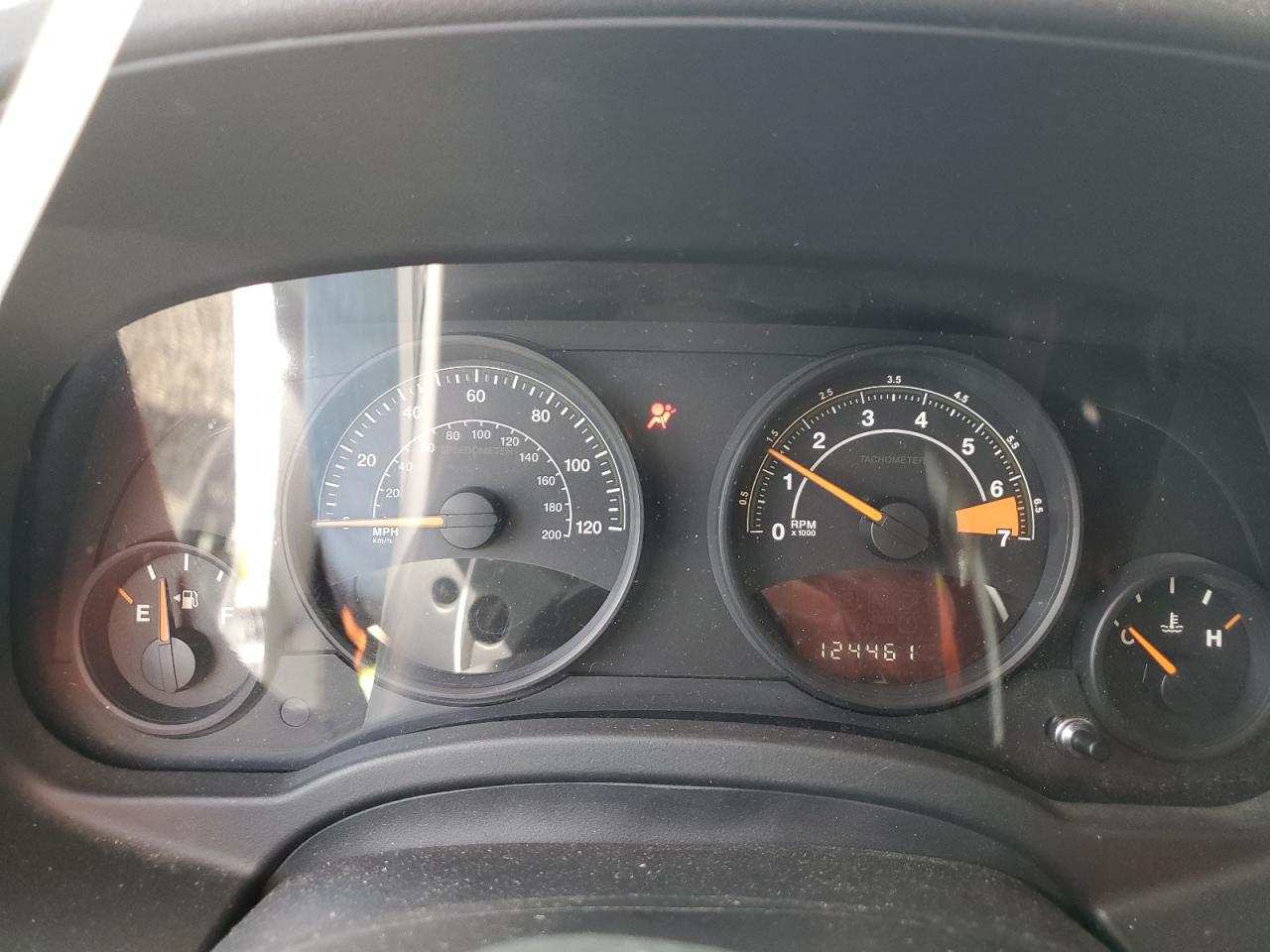 2014 Jeep Liberty (Patriot) - Image 9