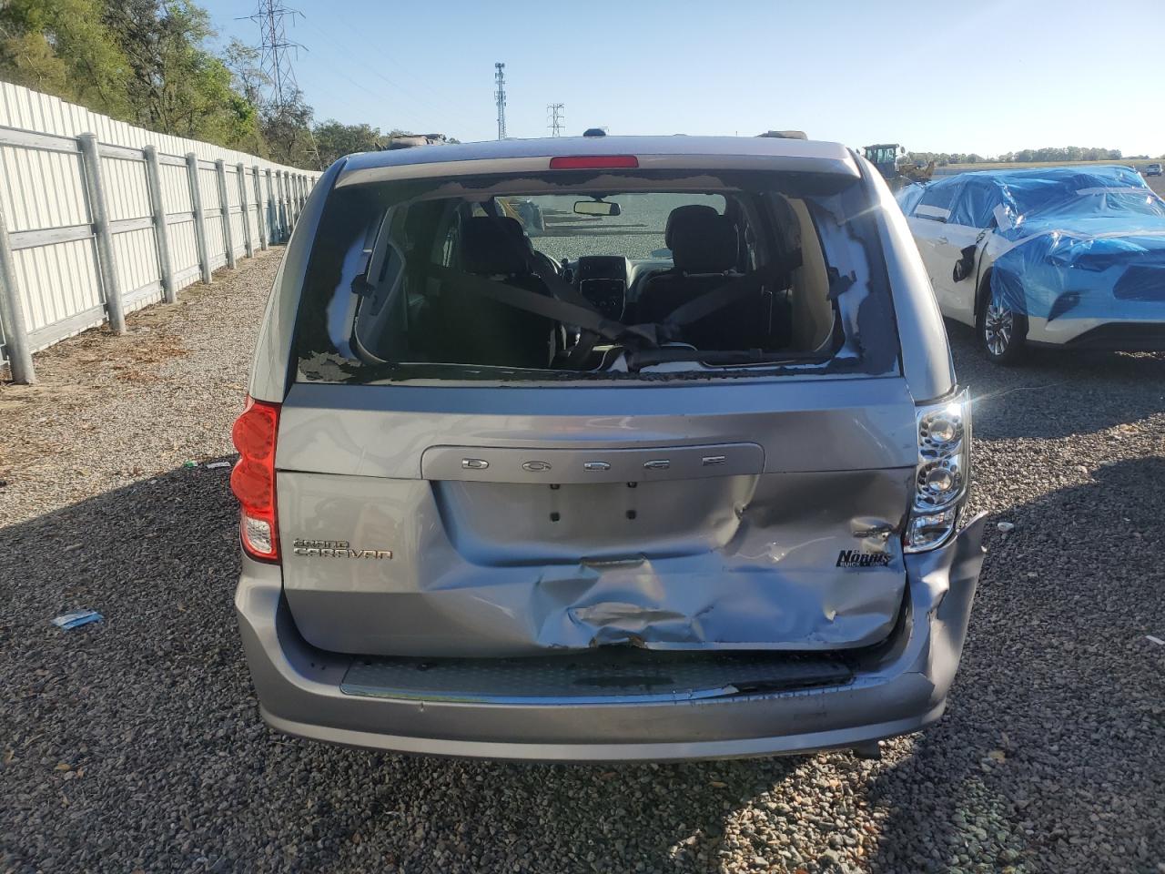 2014 Dodge Caravan - Image 6