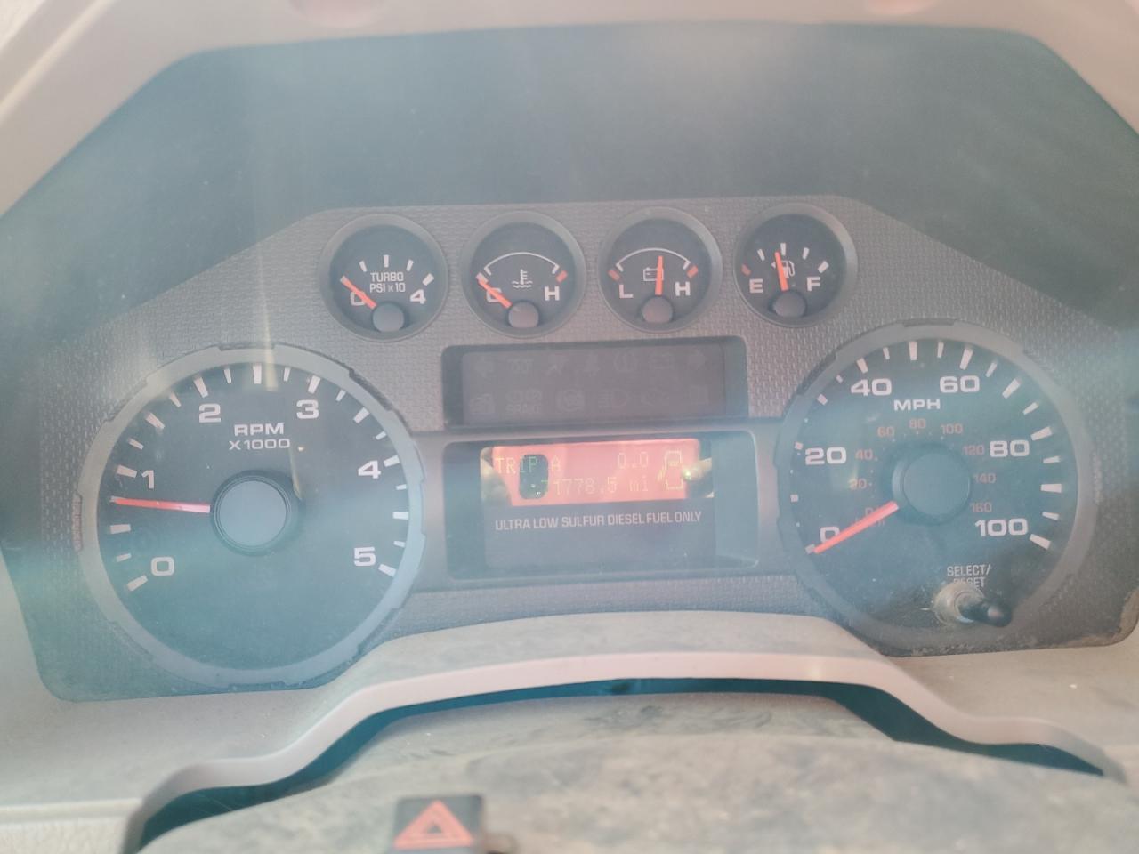 2008 Ford F550 - Image 9