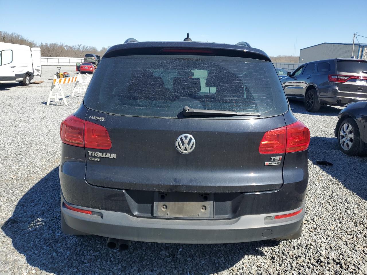 2017 Volkswagen Tiguan - Image 6
