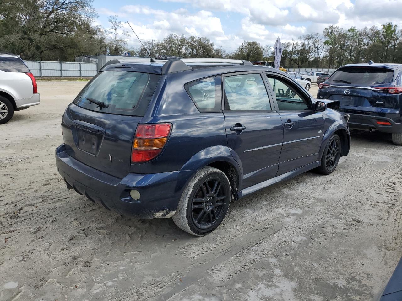 2006 Pontiac Vibe - Image 3