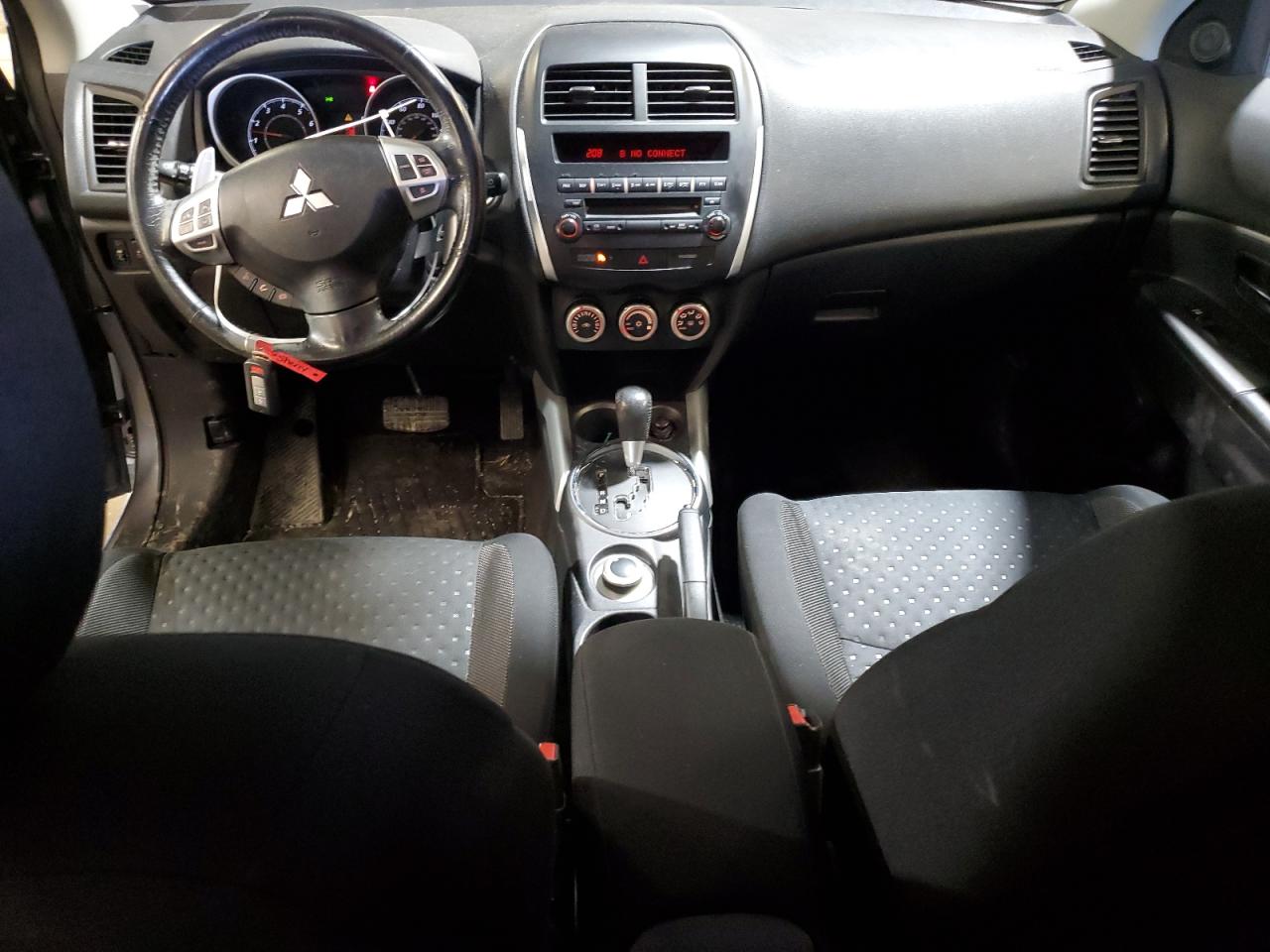 2011 Mitsubishi Outlander - Image 8