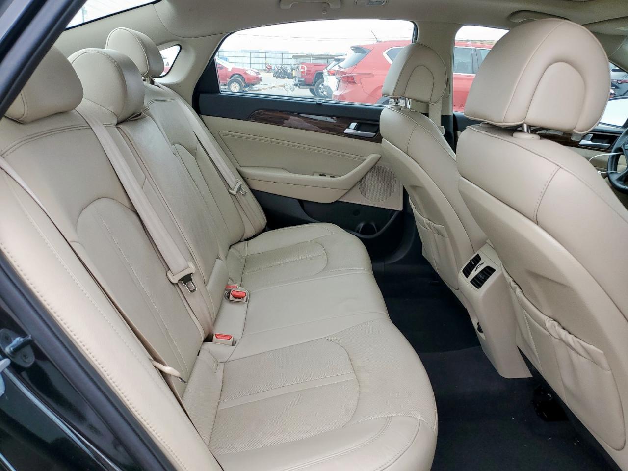 2016 Hyundai Sonata - Image 10