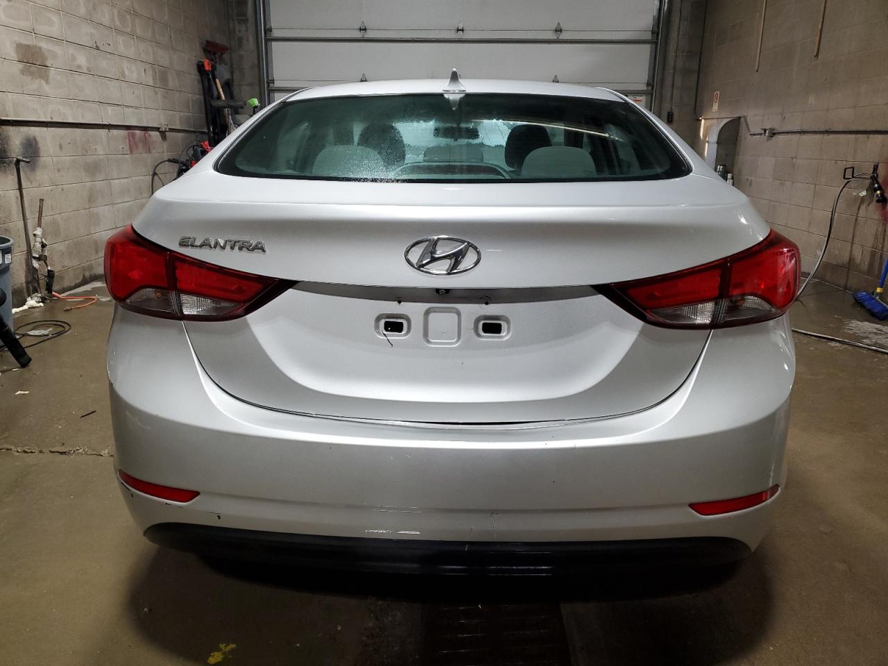 2015 Hyundai Elantra - Image 6