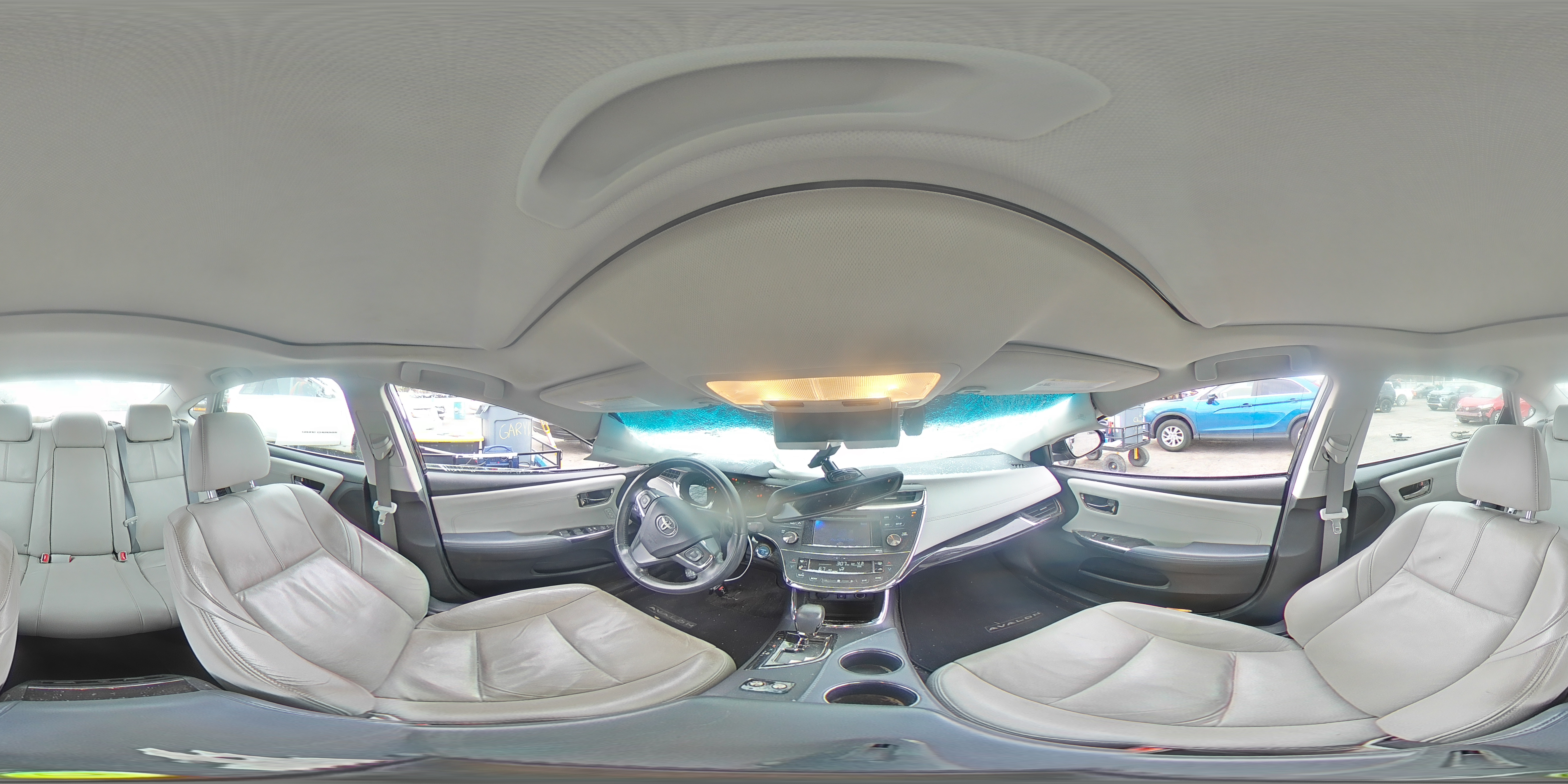 2013 Toyota Avalon - Image 12