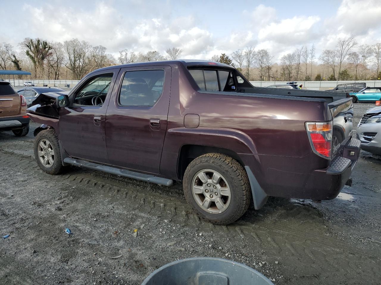 2007 Honda Ridgeline - Image 2