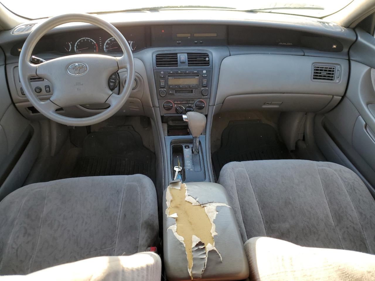 2002 Toyota Avalon - Image 8