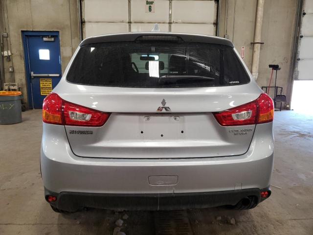  MITSUBISHI OUTLANDER 2017 Серебристый