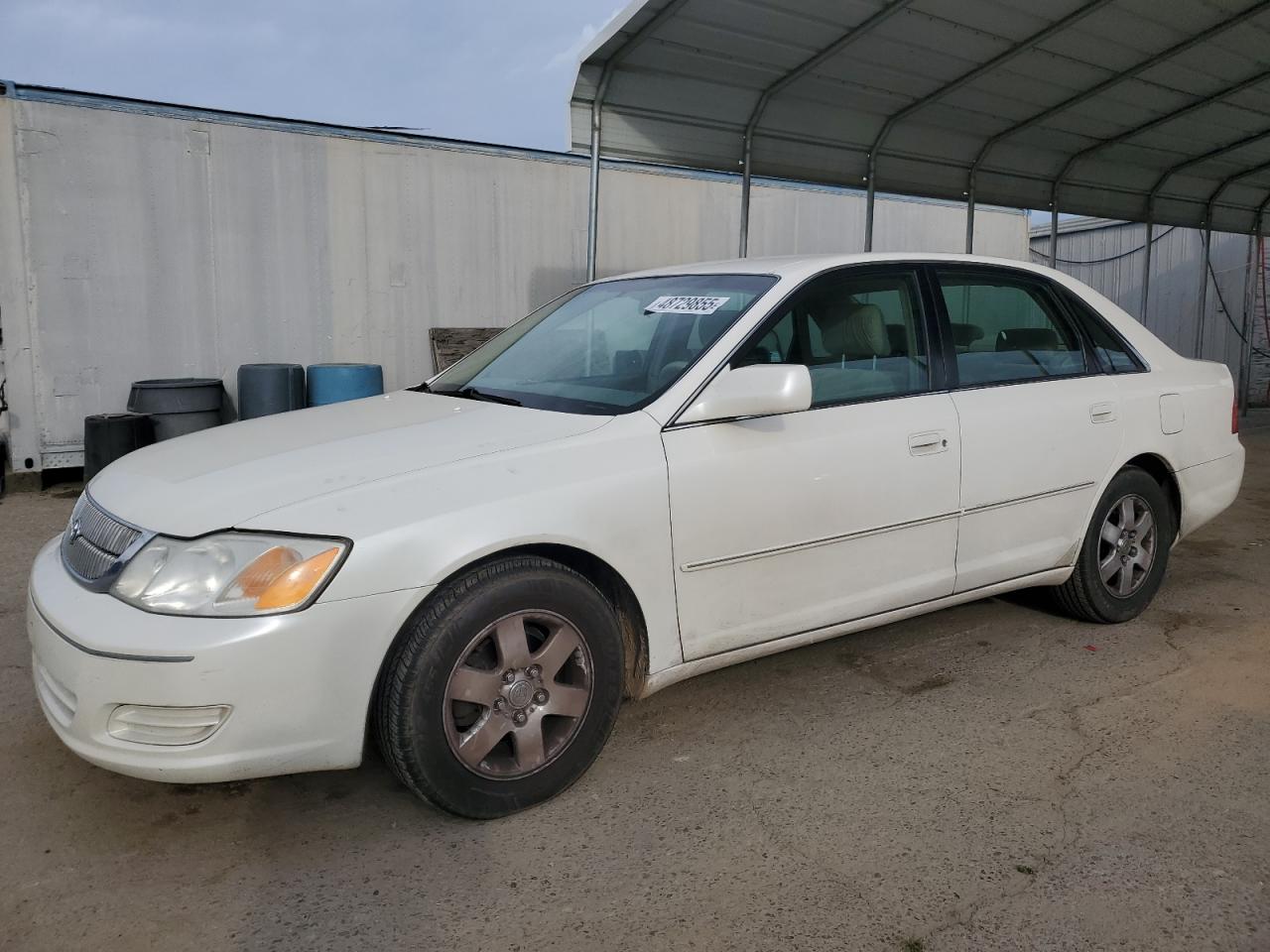 2001 Toyota Avalon - Image 1