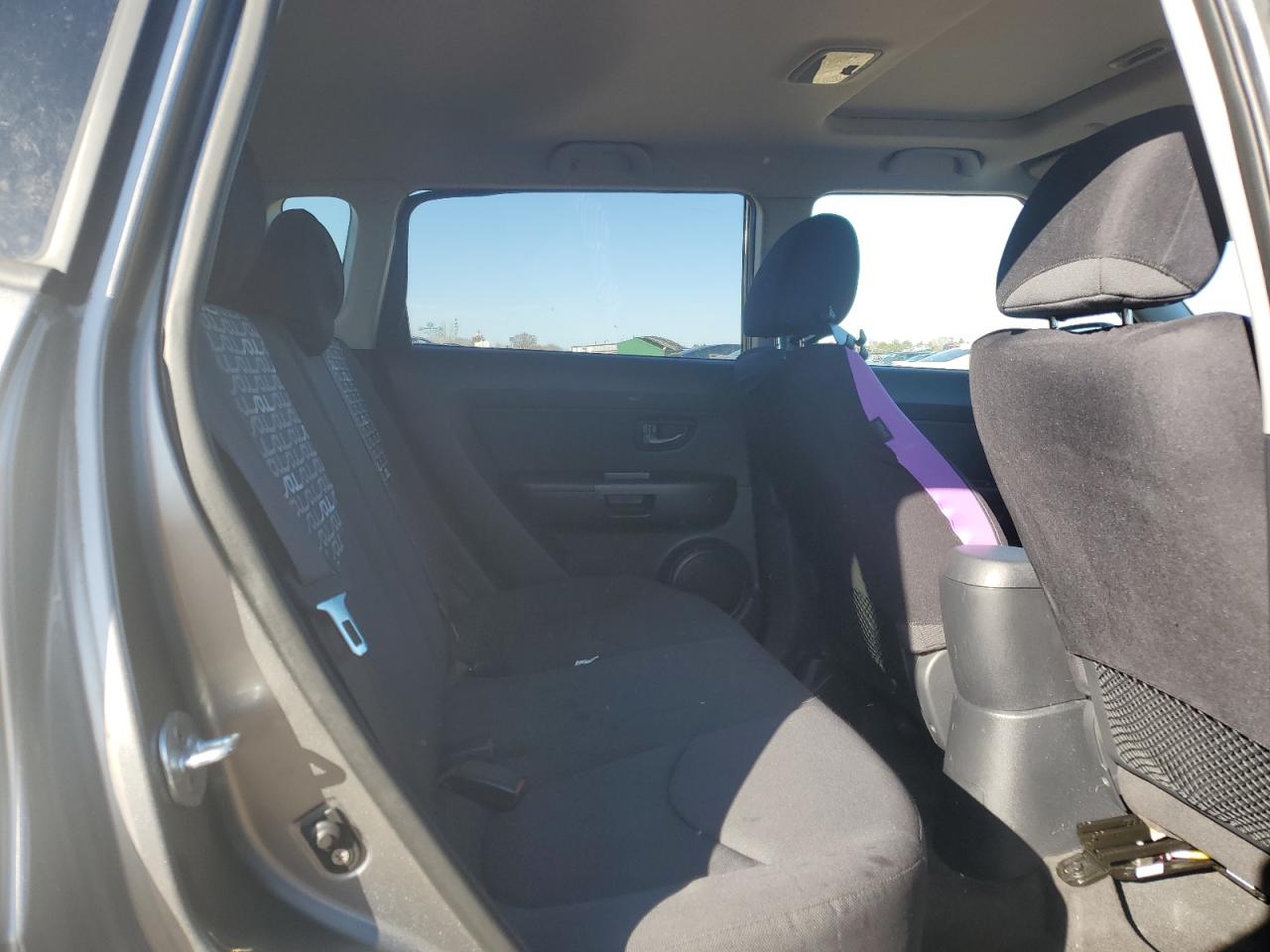 2011 Kia Soul + VIN: KNDJT2A24B7210439 Lot: 49473135