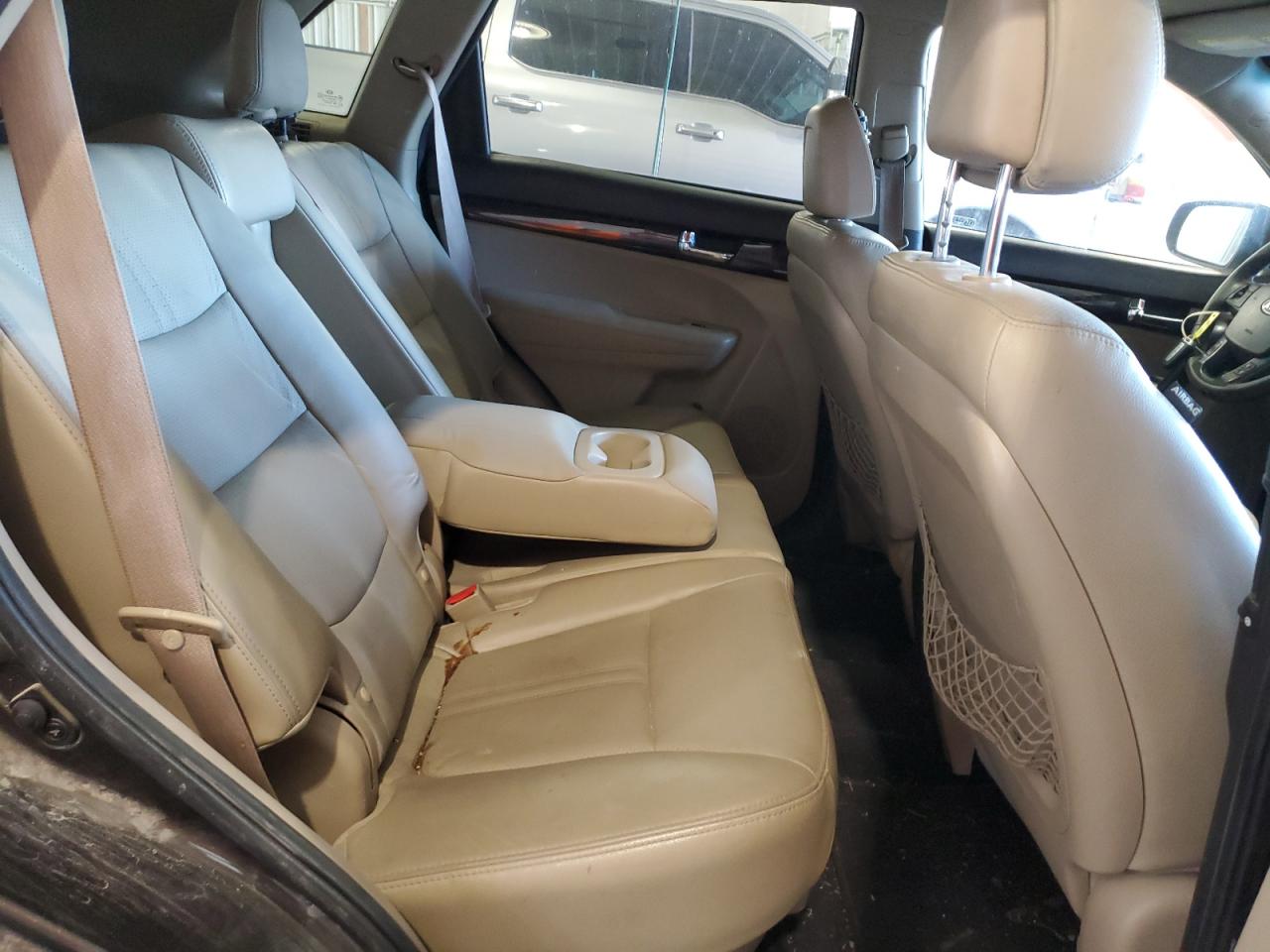2011 Kia Sorento - Image 11