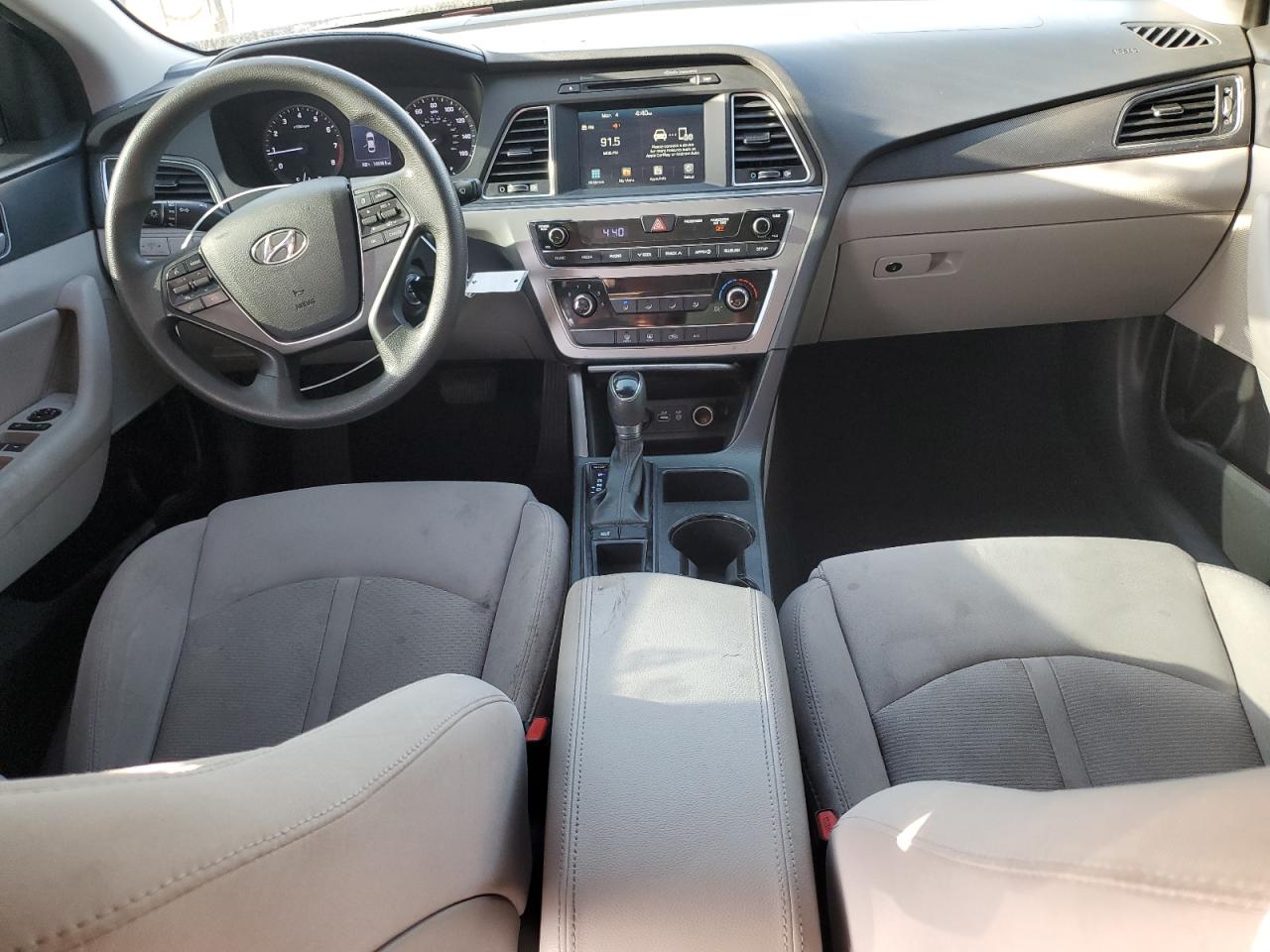 2016 Hyundai Sonata - Image 8