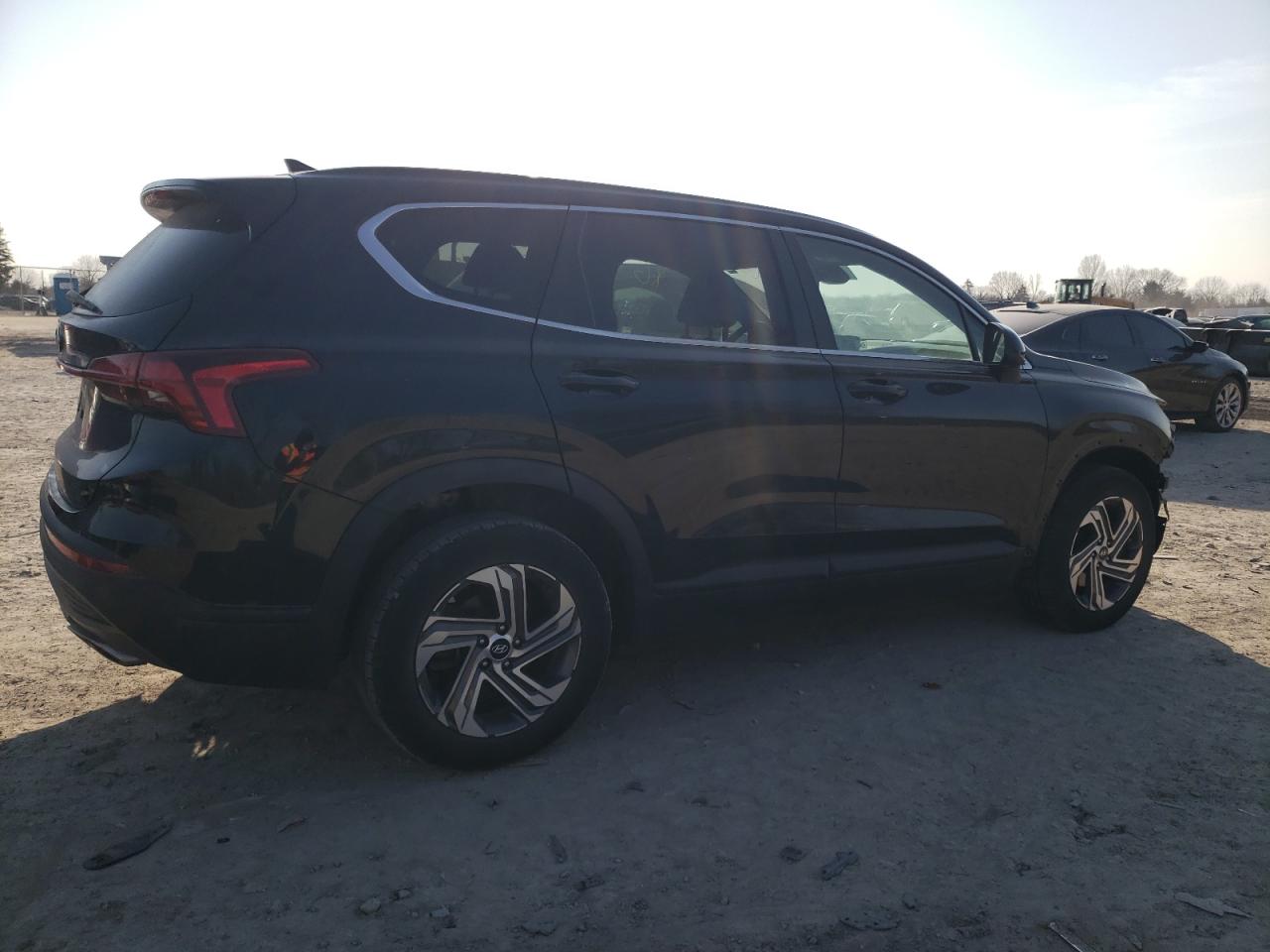 2021 Hyundai Santa Fe - Image 3